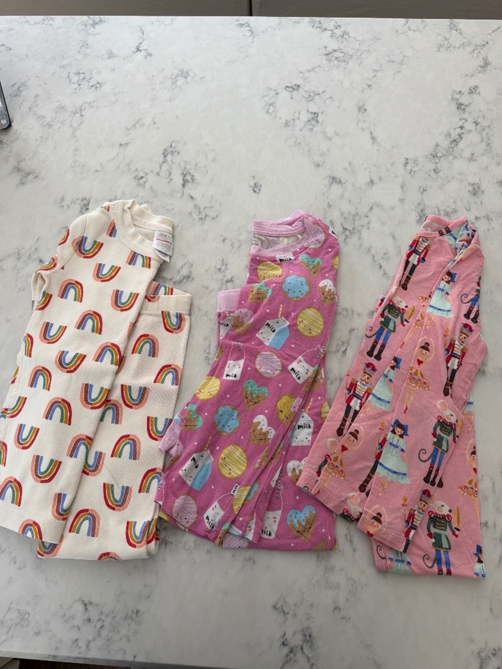 Set of 3 Girls Pajamas Long Sleeve Sets